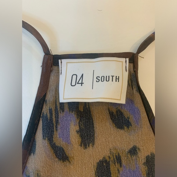 04 South leopard print cami, size women’s medium (bin J) - Picture 6 of 6